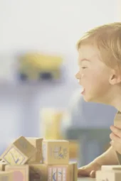 با کودکان حرف گوش نکن چطور رفتار کنیم