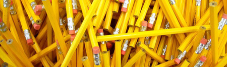 عکس مداد سیاه با پاک کن