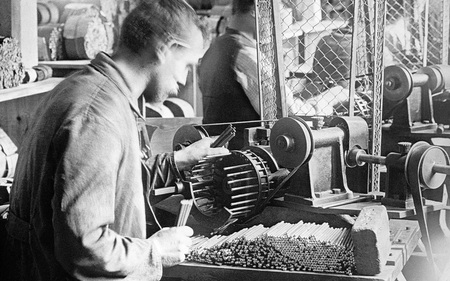 عکس کارخانه قدیمی فابر کاستل