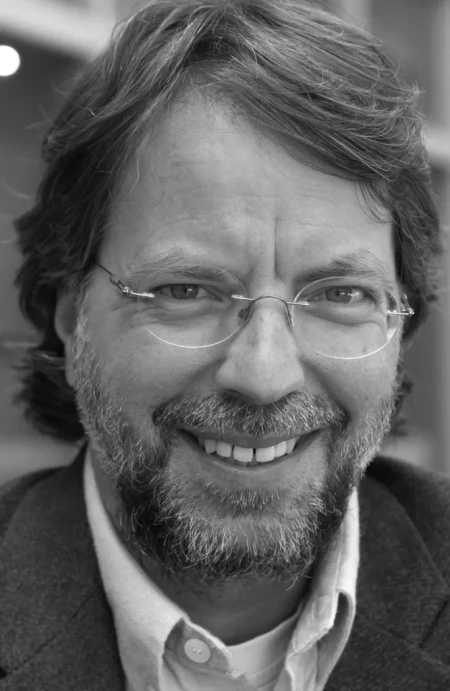 میا کوتو - برنده جایزه پن ناباکوف 2025