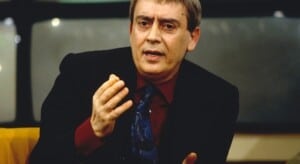 عکس کارملو بنه از کتاب تئاتر انقراض از نشر نگاه