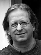 عکس استیون هولگیت نویسنده کتاب پدیدارشناسی روح هگل