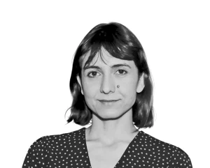 عکس آتوسا مشفق نویسنده کتاب لاپوونا از نشر طرح نقد