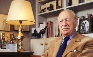 عکس ژان دوتور نویسنده کتاب خانواده پواسونار از نشر افق