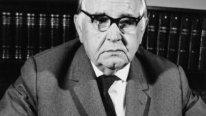 تصویر میروسلاو کرلژا نویسنده کتاب شورش تک نفره Miroslav Krleža