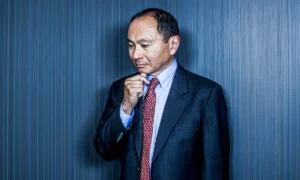 تصویر فرانسیس فوکویاما نویسنده کتاب چالش های نوین لیبرالیسم