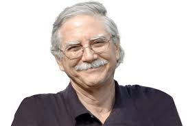 عکس مایکل ای سنگر نویسنده کتاب روح مهارناپذیر