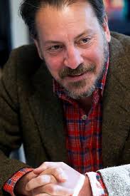 عکس ری لوریگا نویسنده کتاب تفنگ برادرم