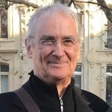 عکس دنیس والدر نویسنده کتاب آثول فوگارد