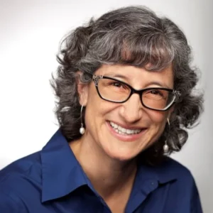 عکس مری فرانسس اکنر نویسنده کتاب مغز سوگوار