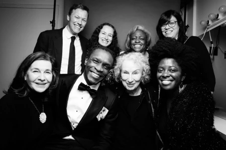 جمع برندگان جایزه حلقه منتقدان کتاب در سال 2016