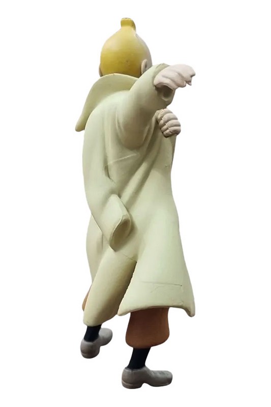 مجسمه tintin puts on trench ۴۲۴۷۳