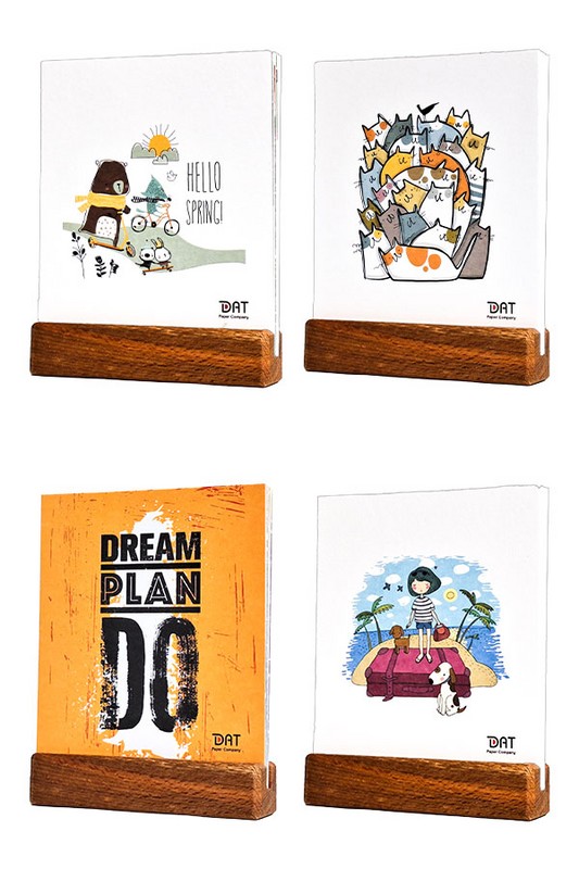 تقویم رومیزی پایه چوبی ۱۴۰۵